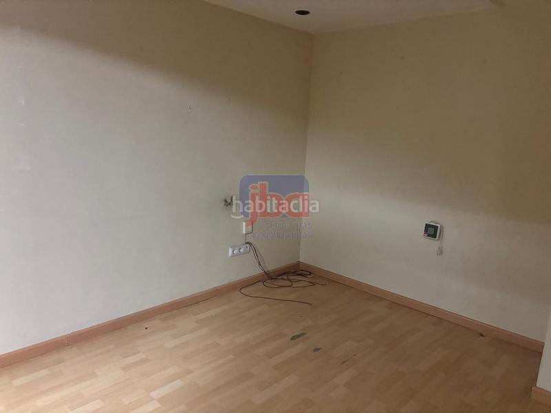 Foto 4ee3cba3-d506-49d2-8508-3e4477415daa. Alquiler local comercial en Centro Ourense
