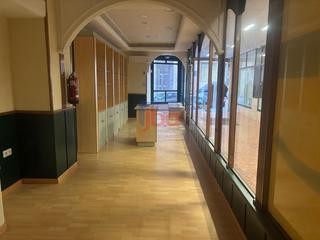 Affitto Locale commerciale in Centro