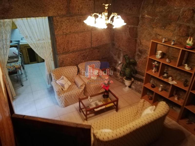 Foto bd7cdd38-9bcd-4265-ae5d-0b8323438176. Masía en Toén