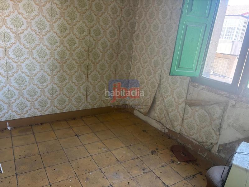 Foto 7b79f05d-cea2-4f7b-9e3a-6b409fef6fc7. House with heating in Casco Viejo Ourense