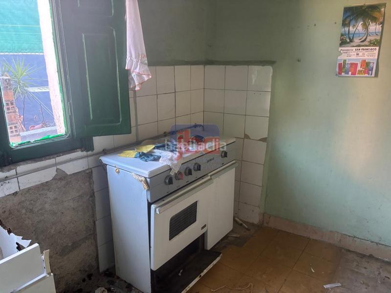Foto 94b15f4e-635a-4d4d-b965-54a5d827c1e1. House with heating in Casco Viejo Ourense