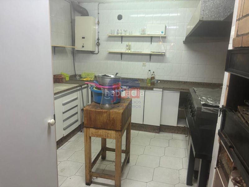 Foto 9eedf5ee-5f32-49cd-80bf-5eb92d5fffd0. Local comercial a Posío Ourense