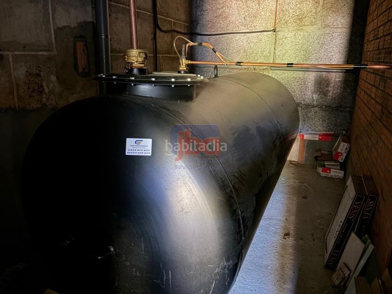 Foto d7d24ab2-0cb9-4507-81fa-00e6c57e6f9c. Casa amb calefacció aparcament a Merca (A)