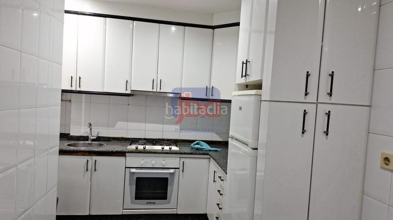 Foto a4d33241-f1a6-4a0f-af02-08ef1db3c2de. Piso en Centro Ourense