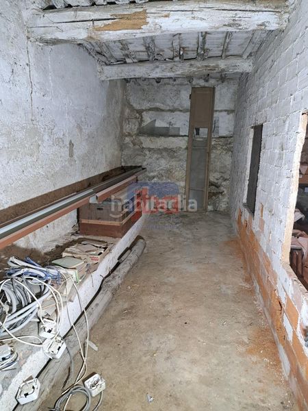 Foto 09a4c1c2-8a81-4e90-b9b0-b870d2a68a76. Casa en A Carballeira Ourense