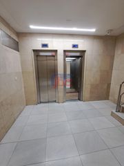 Miete Etagenwohnung in Ensanche - Sar