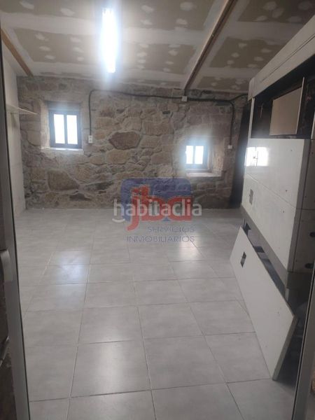 Foto 0ddef46e-cc0b-460c-b24b-624b6bc44bda. Local comercial a Coles