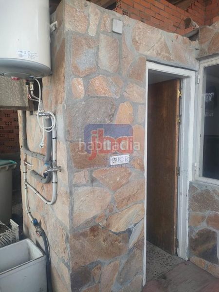 Foto d27d1108-bf6e-4cbc-8e14-5254d7aad9fe. Local comercial a Coles