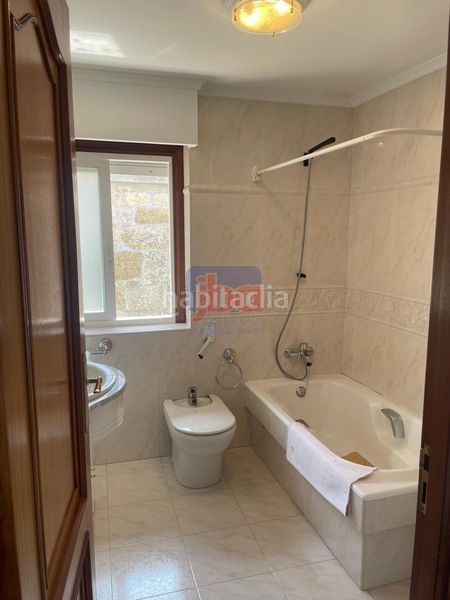 Foto 3ca2a93b-e8e8-42ea-b491-405d4ae0ab1e. Casa amb calefacció aparcament a Pereiro de Aguiar (O)