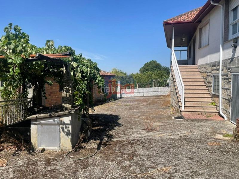 Foto 56e876a4-8b31-45ed-a3cd-681bbf1f74b8. Casa amb calefacció aparcament a Pereiro de Aguiar (O)