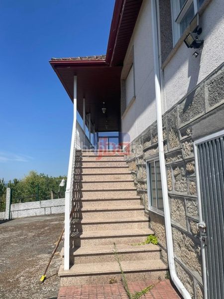 Foto 6e69271b-0f92-4de9-a30d-7467890d142f. Casa amb calefacció aparcament a Pereiro de Aguiar (O)