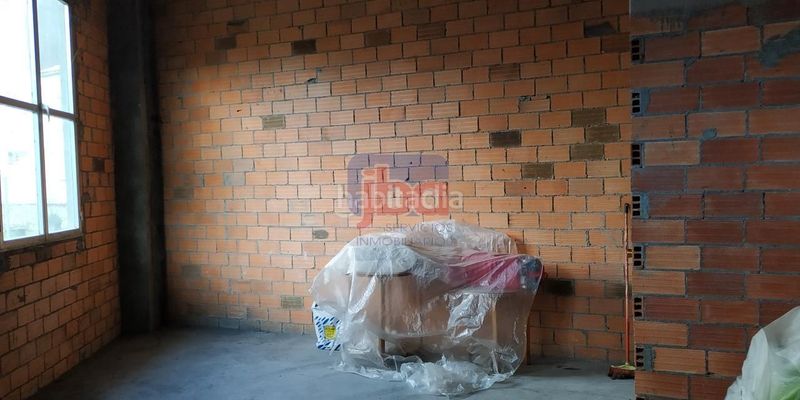 Foto 5378bead-9d9b-48ac-a13a-24f6437fea44. Local comercial amb calefacció a Couto Ourense