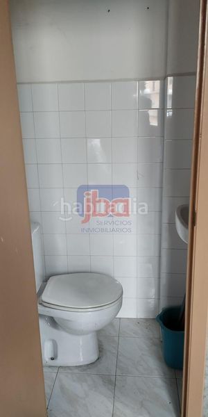 Foto eca926ce-c67d-46c9-b52e-a31e3fc3154e. Local comercial amb calefacció a Couto Ourense