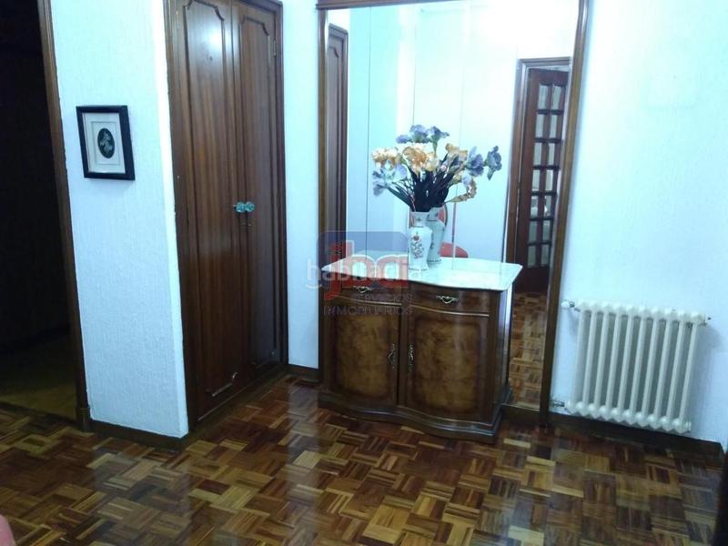 Foto 2a41c413-9760-4b35-b741-ac518a54844f. Piso en Centro Ourense