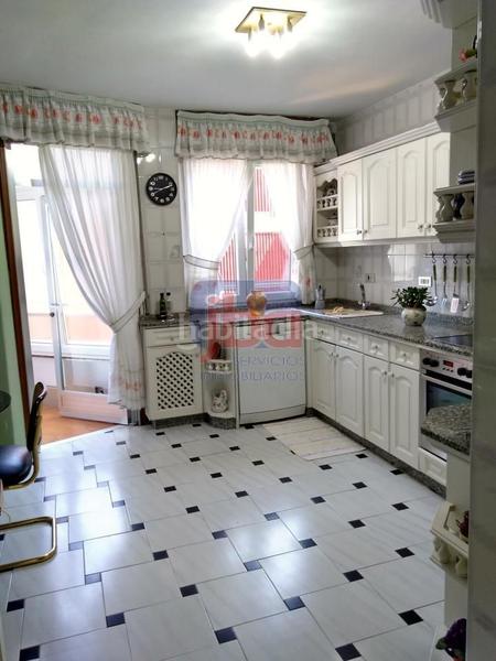 Foto 7ee061b8-1204-48c6-833e-95aed63922d0. Piso en Centro Ourense