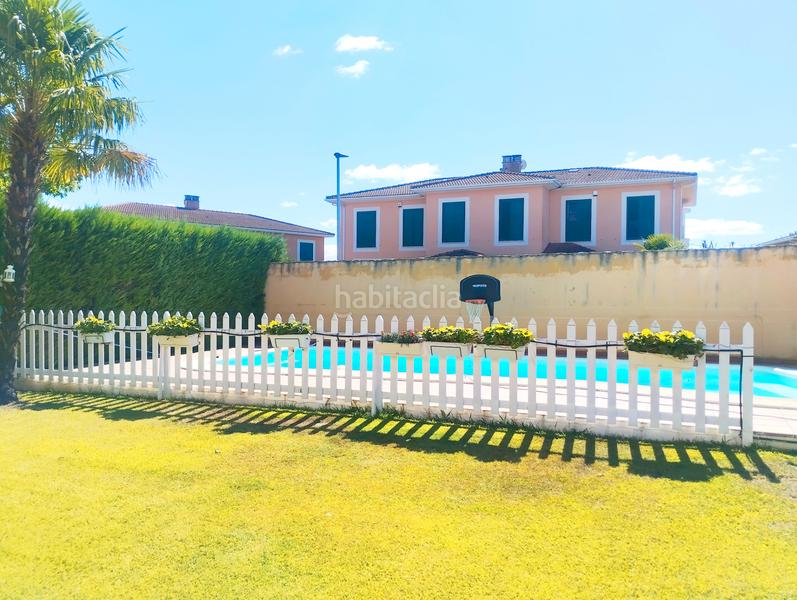 Foto 7e3070b2-5eef-4de8-9ed0-199cf41bd4a8. Chalet con camino riscaldamento parcheggio piscina in Santa Marta de Tormes