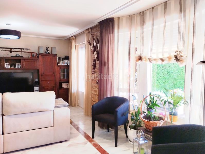 Foto 842cd300-fc9b-4e08-83a1-d3358854d0cd. Chalet con camino riscaldamento parcheggio piscina in Santa Marta de Tormes