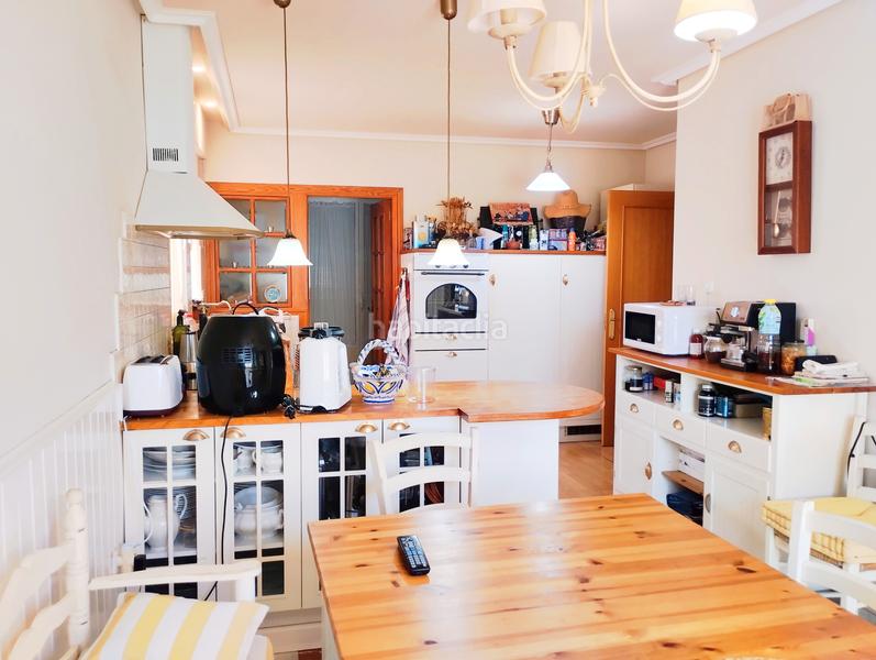 Foto 960e4677-86d6-4eef-a98e-546d71df4ab5. Chalet con camino riscaldamento parcheggio piscina in Santa Marta de Tormes