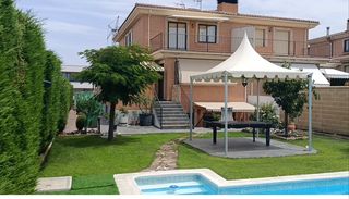 Xalet a Carbajosa de la Sagrada. Venta de chalé en albahonda, carbajosa de la sagrada