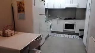 Location Appartement  Avenida do fragoso 40. Habitacion  se alquila próxima citroen.