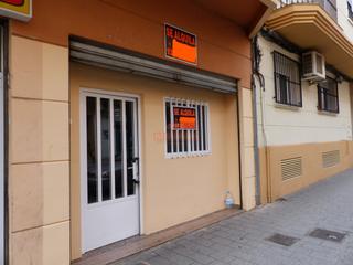 Lloguer Local Comercial a Carretas - Pajarita. Se alquila local comercial en zona centro carretas eroski