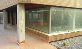 Alquiler Oficina en Feria. Se alquila oficina en entreplanta
