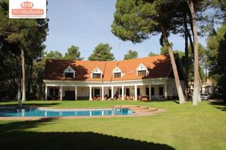 Xalet a Pedanías - Extrarradio. Chalet de lujourbanización pinares del jucar