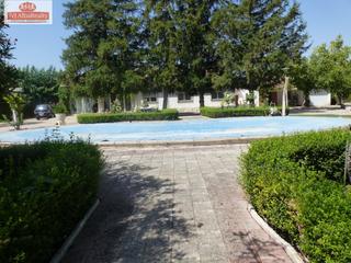 Chalet in Imaginalia - Llanos del Águila. Espectacular chalet en  urbanización los chopos.