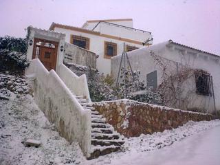 Maison à Peñascosa. Se vende casa rural con licencia
