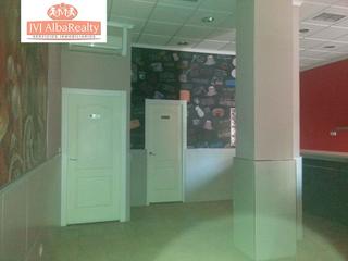 Local Comercial a La Milagrosa. Vendo bar recien reformado en eroski de 70 mts.
