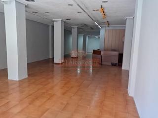 Location Local commercial à Ensanche - Franciscanos. Local de 130m junto al parque abelardo sanchez!!