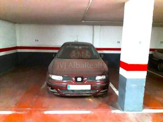 Parking voiture à Hospital. Se vende plaza de garaje, en zona avenida de españa.