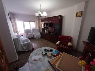 Piso en Centro. Amplia vivienda con plaza de garaje zona  ayuntamientopablo medi
