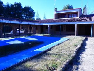 Terreno residencial en Santa Teresa - Vereda. Se vende preciosa parcela con piscina en riachuelos ii.