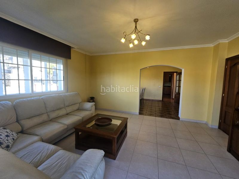 Foto ff152027-4e80-4fed-a662-4a53fec24a63. Casa a lugar 15 a Boiro