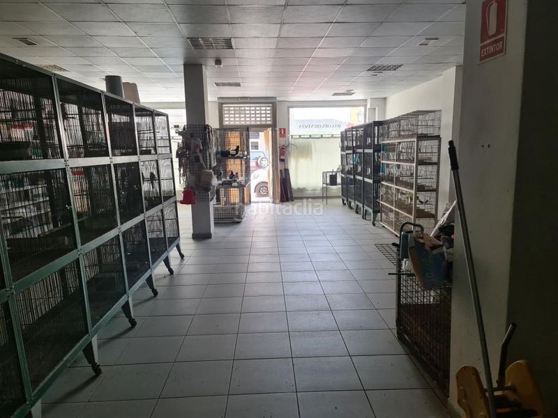 Foto b8cf4336-ccd9-4e3d-bc4c-6cd556f857b7. Local comercial a rúa mollet del valles 0 a Padrón