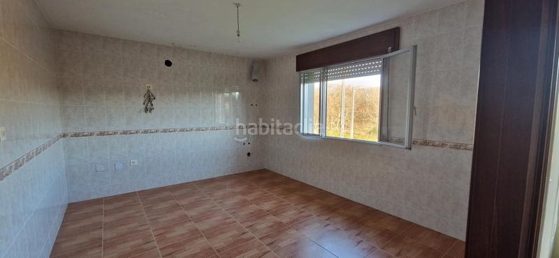 Foto f0108440-f0e9-487c-ae24-4eee1b50fc7a. Casa con parcheggio in Dodro