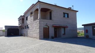 House in Estrada xeral 35