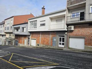 Maison à Rúa irmáns insua 21. Casa en centro de rianxo