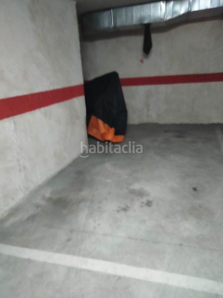 Foto 924a3e13-3719-45c0-a0b3-b3548860a346. Aparcament cotxe a rúa principal 67 a Boiro