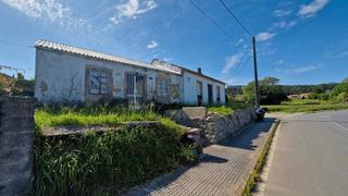 Casa a Estrada dean grande 10. Casa en ribeira