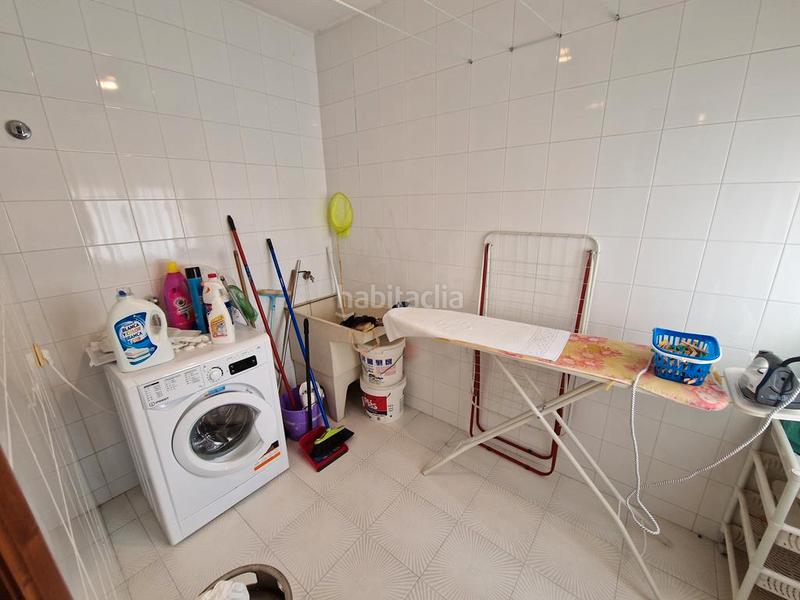 Foto c5d07fe2-6433-4f87-b2b6-9c236575c143. Piso en rúa principal 121 piso , centrico en Boiro