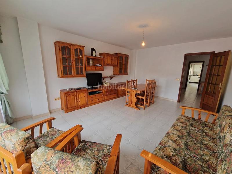 Foto f3a3b97a-199b-4dd3-8ea8-1b45ed0f4a50. Piso en rúa principal 121 piso , centrico en Boiro
