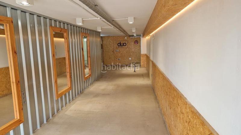 Foto abe8411a-e639-4ec1-9237-1258df5b2579. Local comercial en avenida da constitución 69 entresuelo en av constitucion en Boiro