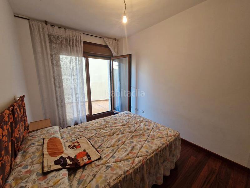 Foto 9ab9602c-ec20-450d-8eab-83c58292cb28. Piso en calle peralto 24 piso , zona peralto en Boiro