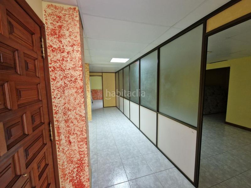 Foto 40a1cfb4-bc6b-4750-bd27-a18d4723bc9d. Local comercial a rúa principal 115 a Boiro