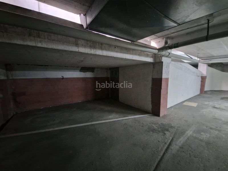 Foto 6715e0a9-ddbc-4f93-96e7-94b3e25062de. Parking coche en rúa estatuto de galicia 12 plazas de garaje en Boiro