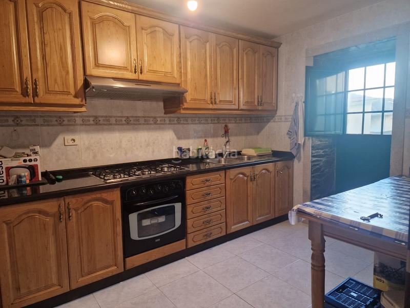 Foto c23afbf3-1725-41f8-8b76-a8a2c6b25ad6. Casa con camino parcheggio in Arzúa