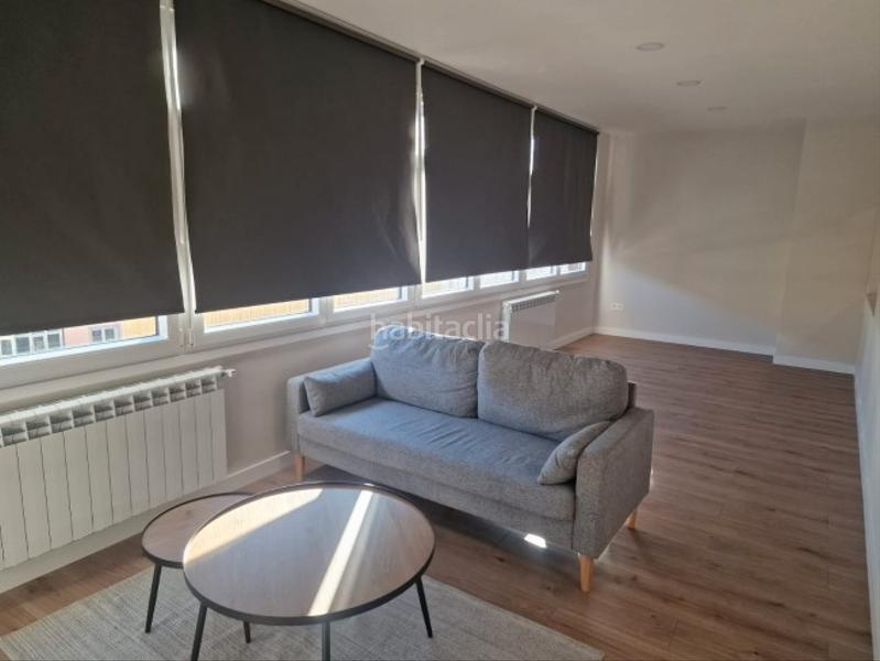 Foto 1249bcbd-24db-4c49-9b10-23937feac063. Pis a rúa luís seoane 4 a Arzúa