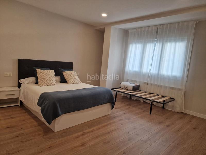 Foto 5bb882ff-3a4e-4901-8931-b9a969e81fd5. Pis a rúa luís seoane 4 a Arzúa